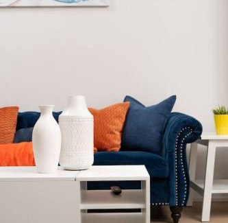 Bronzeville Apartment | Gilean Urban Retreat