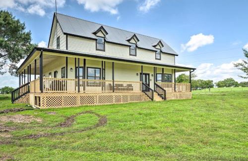Garfield House | Gingerland Ranch in Del Valle Game Room and Porch