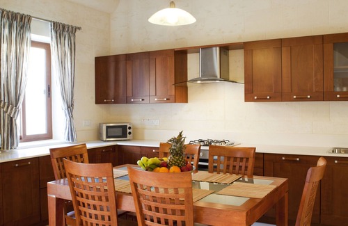 Xaghra House | Girgentina - Sleeps 6/7, with Private Pool