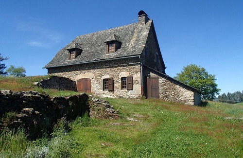 Cassaniouze House | Gite 6 people with swimming pool " La grange de Lulu" (Lulu's barn)
