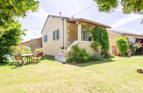Allemans Cottage | Gite Allemans, 1 bedroom, 2 persons