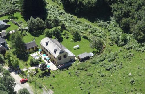 Campan Hotel | Gite Auberge Les Cascades