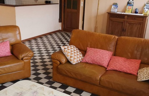 Neuvy Cottage | Gite Bracieux, 3 bedrooms, 8 persons