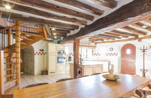 Cernay-la-Ville Cottage | Gite Cernay-la-Ville, 4 bedrooms, 8 persons