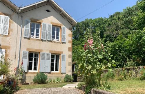 Confolens Villa | Gite Coccinelle in the medieval town of Confolens