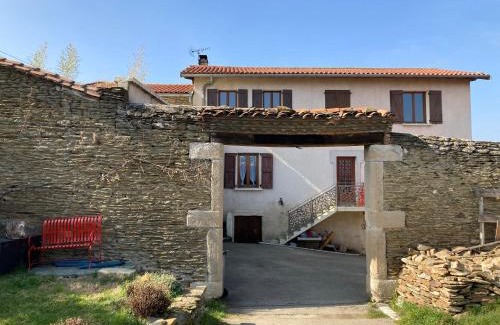 Longes Apartment | Gite cosy 25 min Lyon Vienne St Etienne