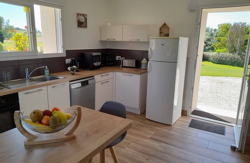 Plounevez-Lochrist House | Gite d'ODE VRAS, 800 m from the sea, 500 m GR34
