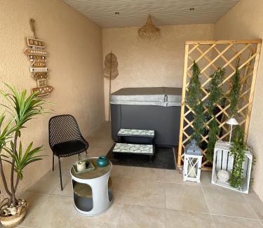 Septfonds House | Gite De La Fontaine Avec Jaccuzi