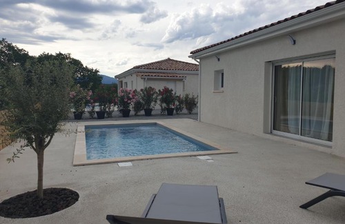 Balazuc House | Gite des Clapas Flora, villa avec piscine privée