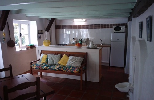 Sauveterre-la-Lemance Cottage | Gîte des Lavandes with private pool