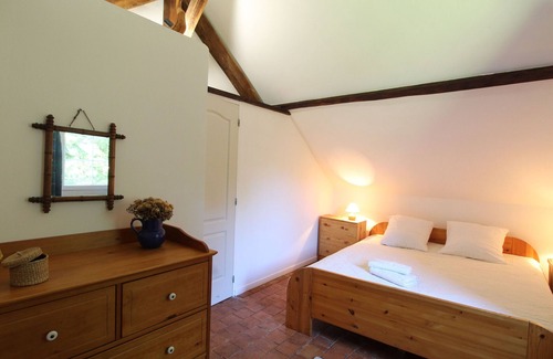 Saint-Clement-de-la-Place Cottage | Gite Saint-Clément-de-la-Place, 2 bedrooms, 5 persons