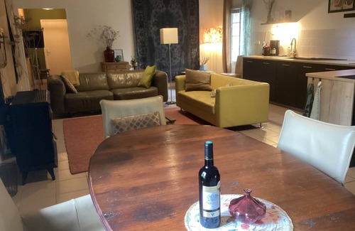 Sainte-Alvere Cottage | Gite Le Monde, spacious luxery 4 Personsgite in Sainte Alvere, shared pool