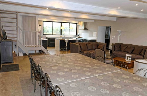 Durfort Villa | Gite L'espeyronis. Villa in the countryside, 22 beds, swimming pool, jacuzzi, pétanque.