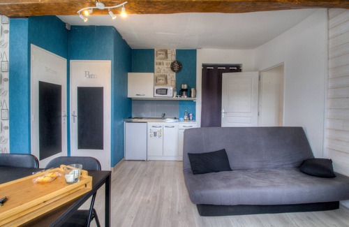Mallievre House | Gite La Brise 2/4 people 6kms from the puy du fou park
