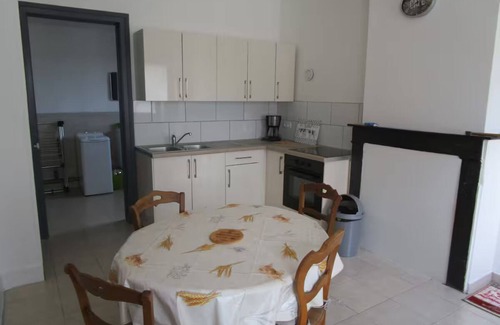 Bourg-Fidele House | Gîte La Demoiselle, house in the heart of the village. Pets welcome!