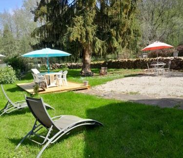 Magny House | Gite "La Méluzine" au bord de la rivière, Avallon, Vézelay, Morvan