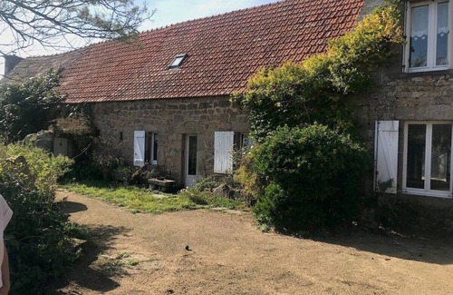 Fermanville House | Gite La Route du Phare ! Beaches, GR nearby, 15 kms from Cité de la Mer