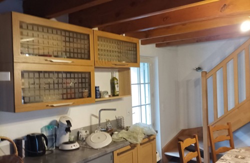 Saint-Salvy-de-la-Balme Villa | Gîte le Coumis with large park 6 persons animals accepted