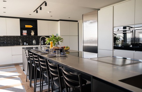 Tournai House | Gîte - Le Mont This upmarket space has everything to please families and friends!
