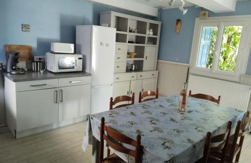 Llupia House | Gite les Glycines