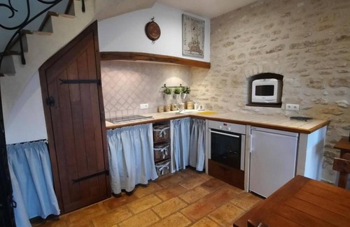 Montainville Cottage | Gite Montainville, 2 bedrooms, 3 persons