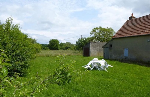 Montoldre Cottage | Gite Montoldre, 1 bedroom, 2 persons