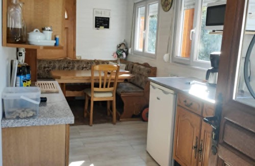 Fontenoy-le-Chateau Apartment | Gite on the Canal L'Est and the Coney River