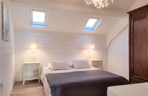 Antrain House | Gite Pavillon Le 1900