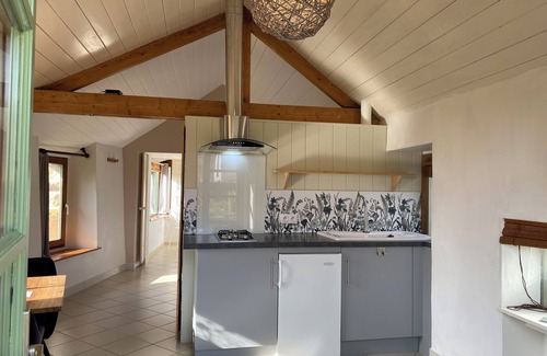Les Moitiers-d'Allonne House | Gîte Romantique - Charming house 4 km from the sea