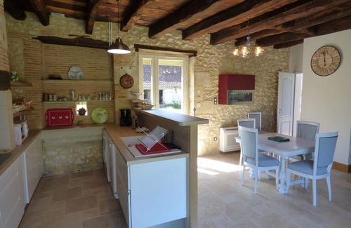 Saint-Pierre-de-Chignac Cottage | Gite Saint-Pierre-de-Chignac, 2 bedrooms, 6 persons