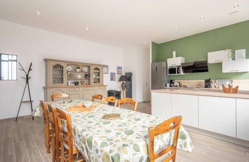 Sacy-le-Petit Cottage | Gite Sacy-le-Petit, 3 bedrooms, 8 persons