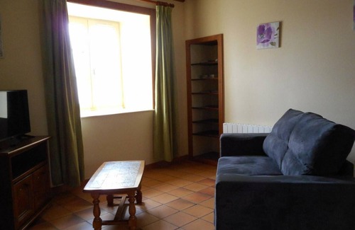 Teurtheville-Hague Cottage | Gite Teurthéville-Hague, 2 bedrooms, 5 persons