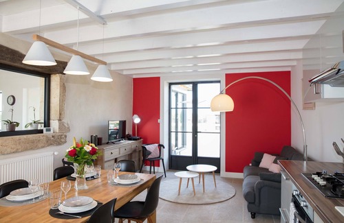 Saint-Germain-du-Plain Cottage | Gite: The Vagastines, 4 stars, indoor pool, 6 pers, St Germain plain