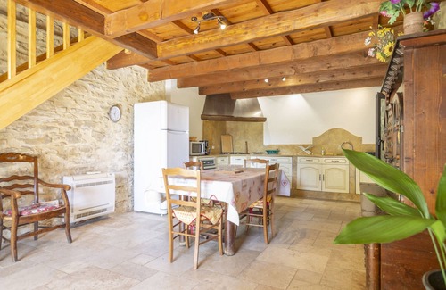 Tresques House | Gîte Tresques - charming and rural holiday home in Tresques, Gard, France