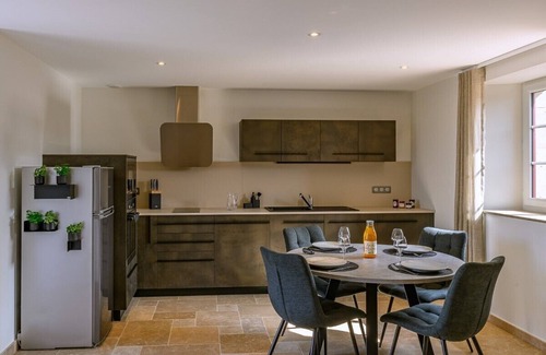 Saint-Sauveur-le-Vicomte House | Gîte with jacuzzi sleeps 4