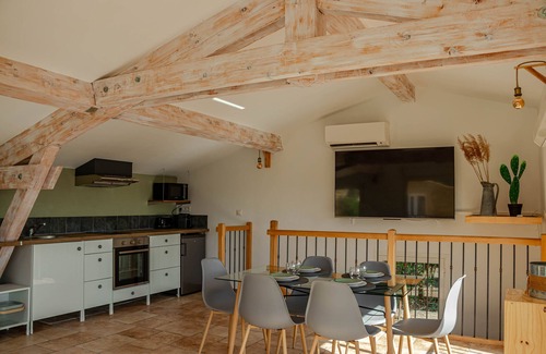 Goudargues House | Gite with panoramic view in the heart of nature