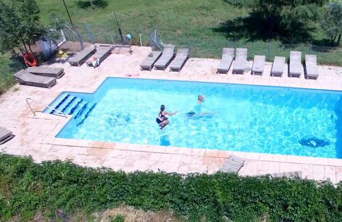 La Celle-sous-Gouzon House | Gites au Cœur de la Nature, Piscine et Vue sur le Lac du Salagou