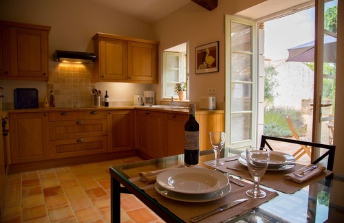 Villamblard Cottage | Gites Boutique Stable End Sleeps 4 (2 Bedrooms)