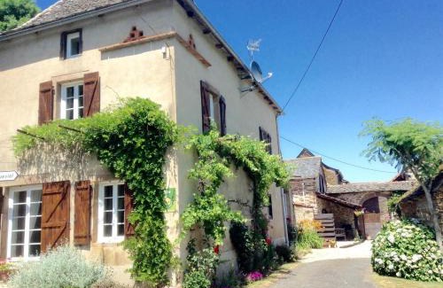 Jouqueviel Ski Chalet | 'GItes in the Tarn'