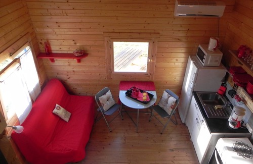 Saint-Paulet Ski Chalet | Gîtes Villa Caline 1 for 2 adults and 3 children max, private swimming pool