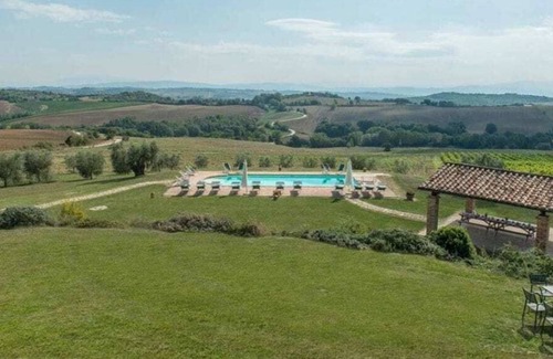 Compignano Apartment | Giuseppe Apartment at Il Casale di Ceci - Organic Estate in Umbria