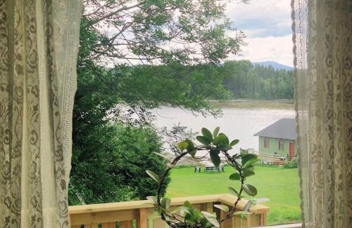 Namsos House | Gjestehus på bondegård, med båtutleie