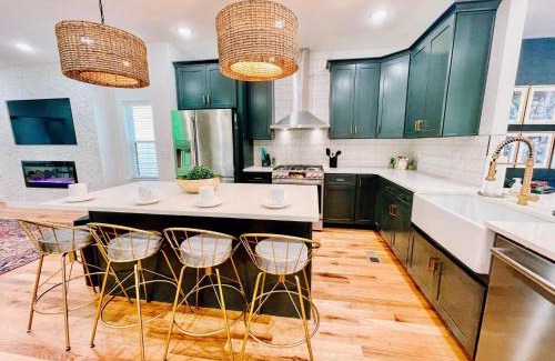 Cleveland Park House | Glamorous 3 BDR in East Nashville - Pet Friendly