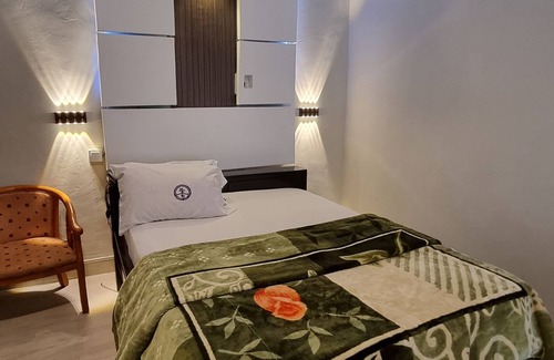 Sunyani Hotel | Glamossay Hotel