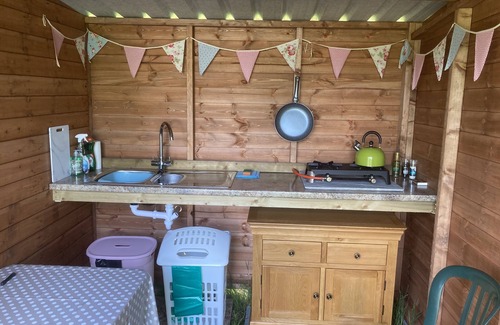 Westbrook Court Cabin | Glamping at The Homestead - Ensuite bell tent