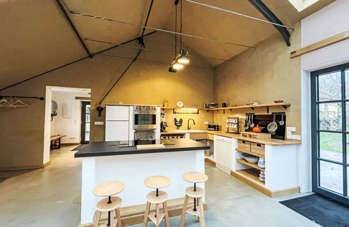 Heyda House | Glamping in der Orangerie by Interhome