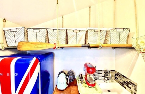 Lyttelton Apartment | Glamping in Luxury, Outdoor Bathroom With Boatshed Theme, Apartment, Sea Views!