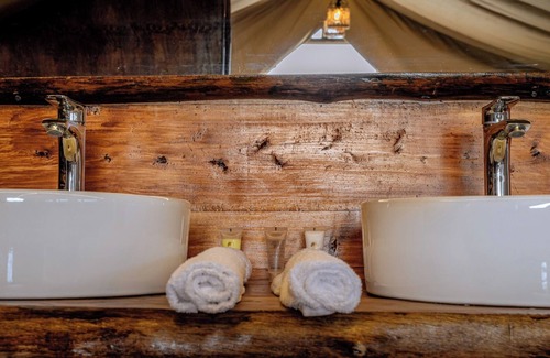 Naro Moru Cabin | Glamping Kenya Mt. Kenya Lodge