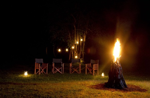 Udawalawa RV Rental | Glamping Tent bordering Udawalwe national park