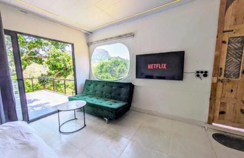 Mount Abu House | Glass Canvas